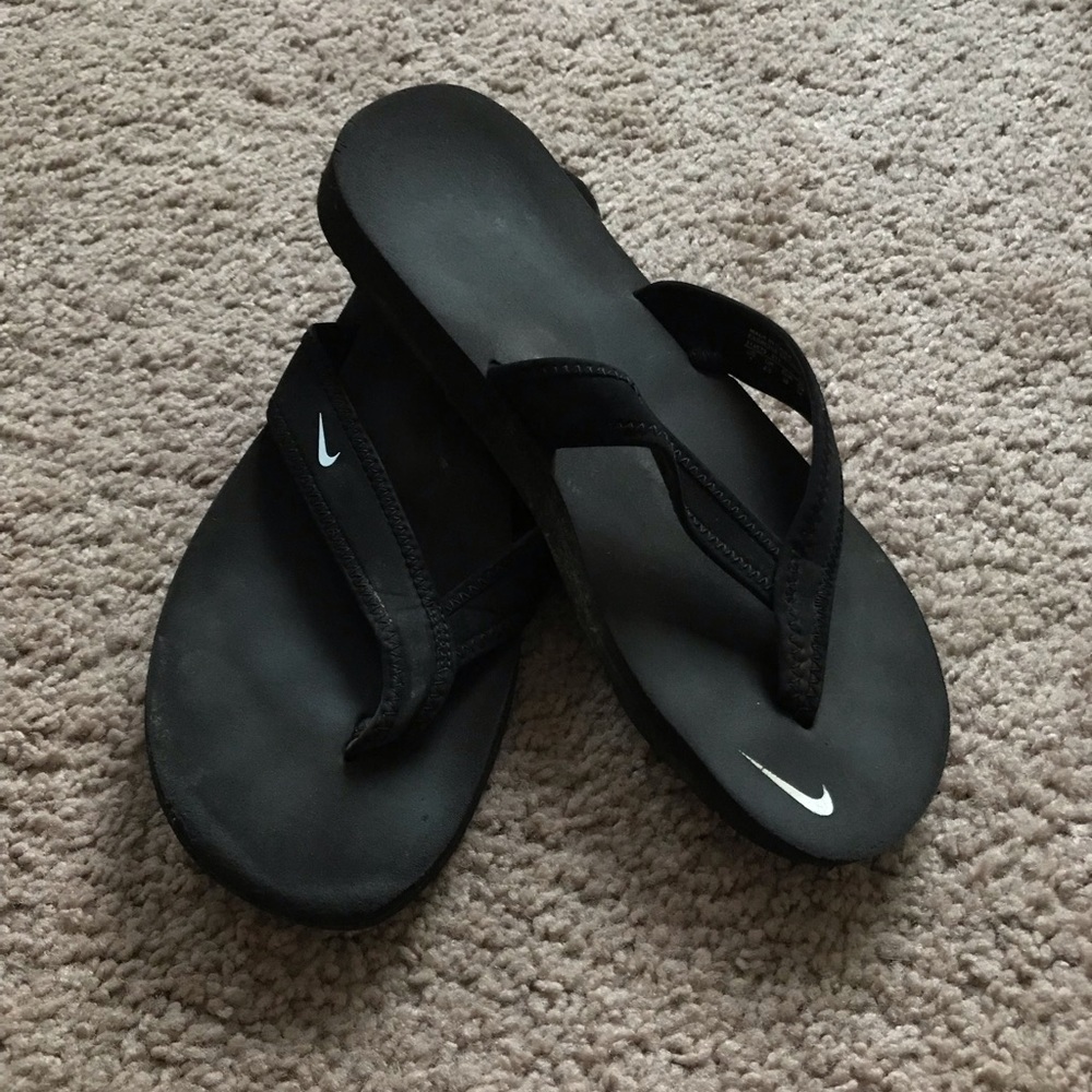 Nike flip flops